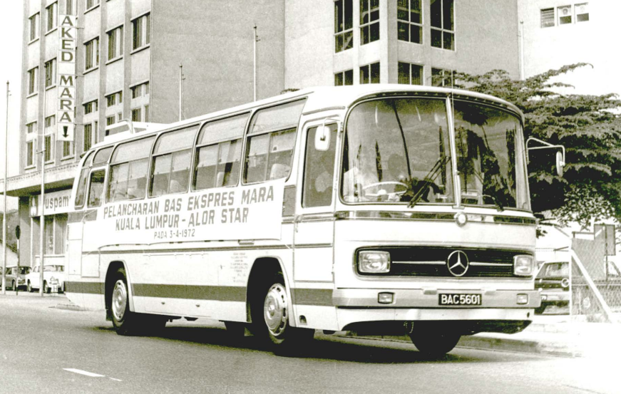Historic Bas Ekspres MARA coach in 1972